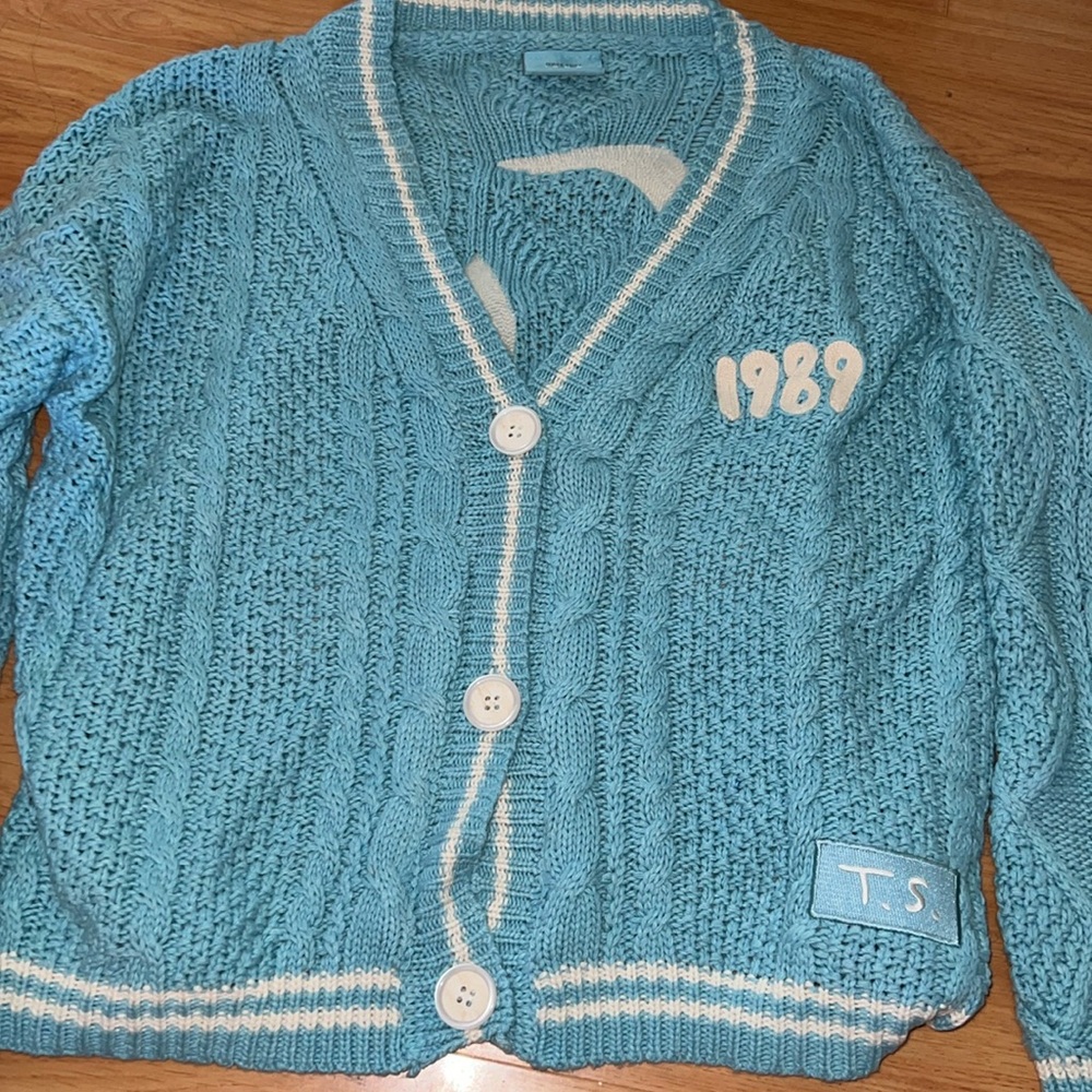 NEW OFFICIAL TAYLOR CARDIGAN 1989 Blue Limited Edition M/L RARE!! AUTHENTIC